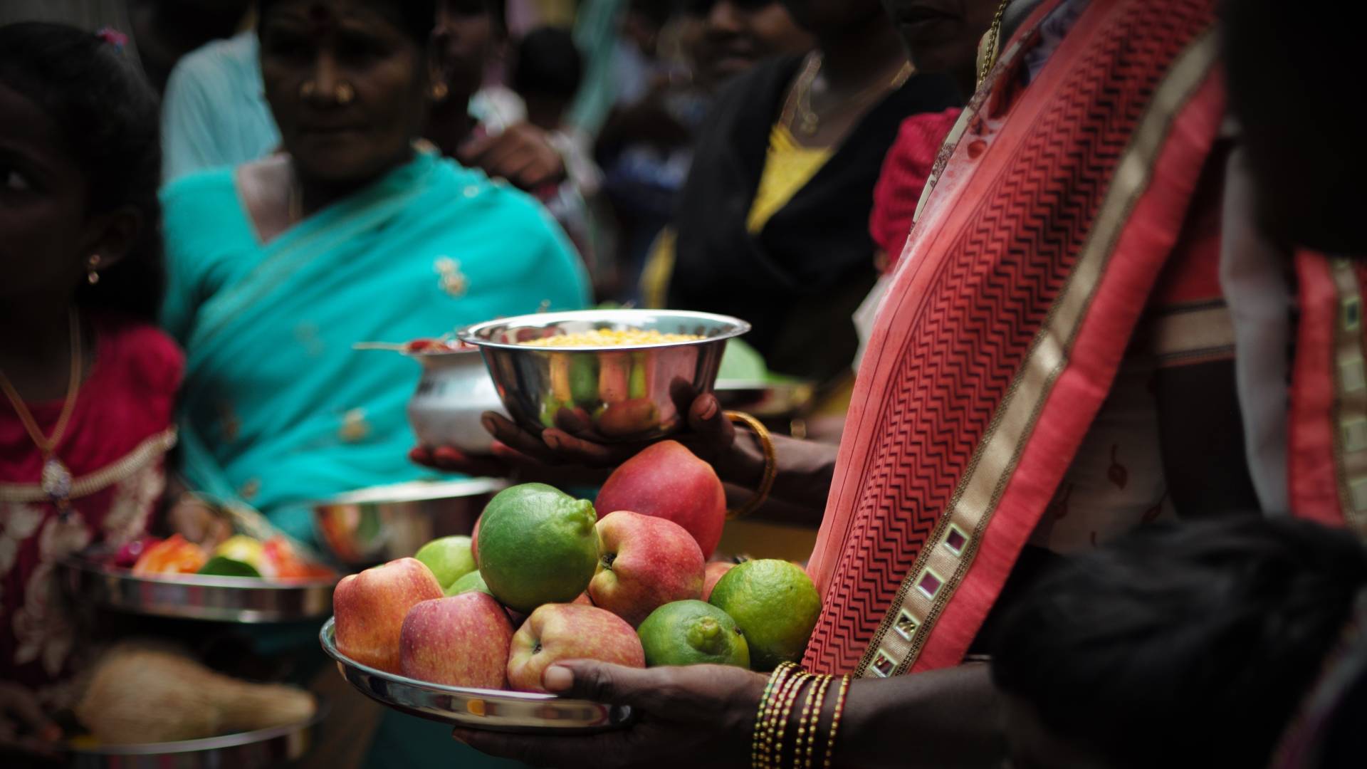 A tray of fruit