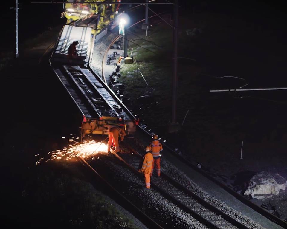 Nächtliche Gleisarbeiten Arbeiten an Gleisen bei Nacht